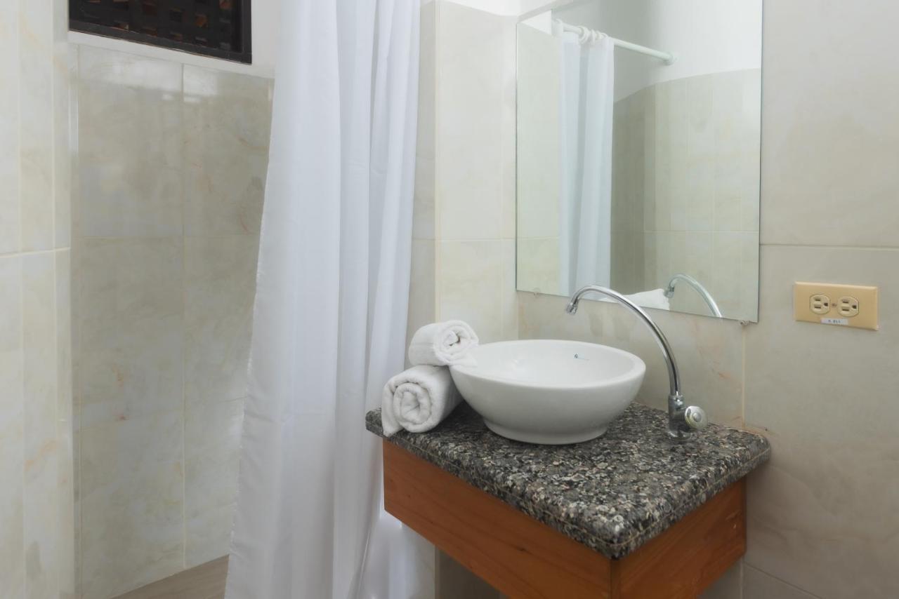 Hostal North Seymour Puerto Ayora  Kültér fotó